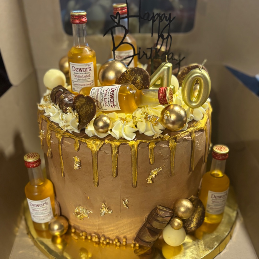 Gold & Whiskey Cake